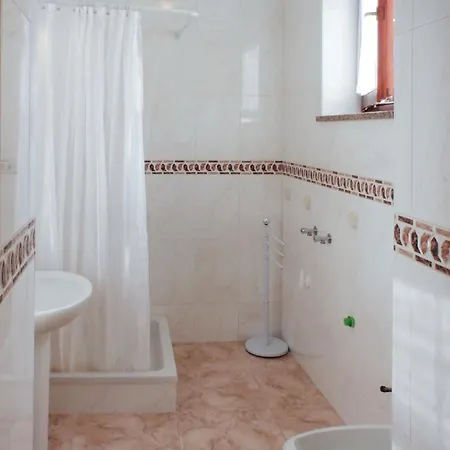 Apartament Alba-6 *