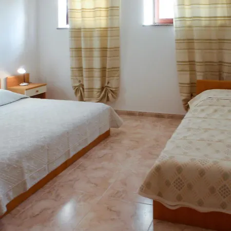 Apartament Alba-6 *